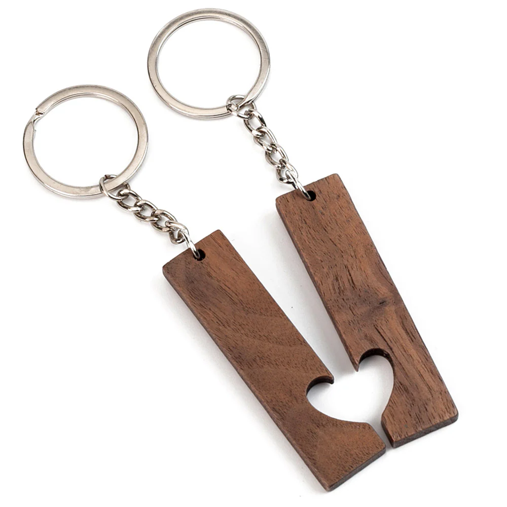 Set 2 brelocuri inimă – elegante și personalizabile, pentru voi doi